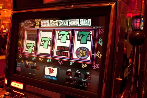 Bikini Paradise slot game mobile interface on toko22 platform